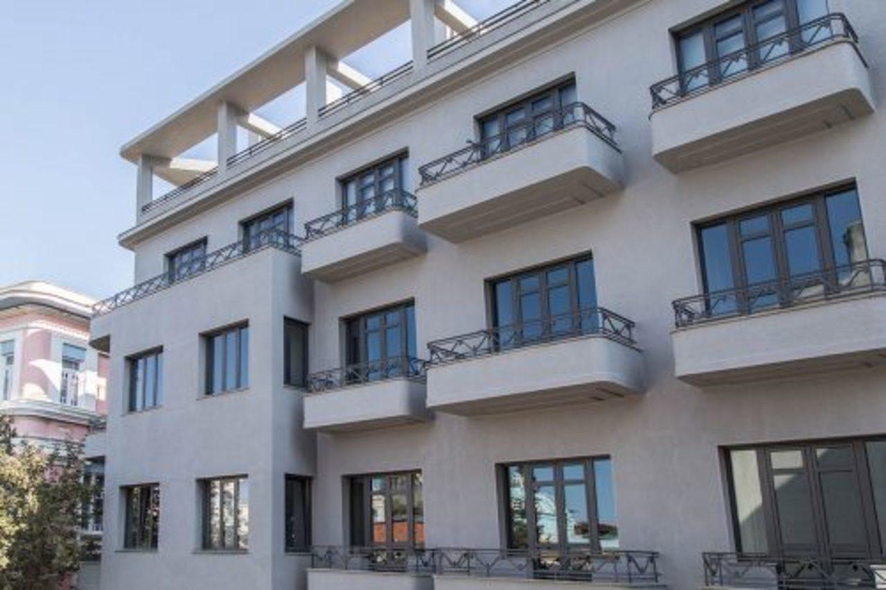 Perianth Hotel Athena Bagian luar foto The building of the university library